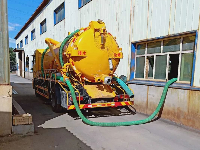 公司厂区化粪池清理